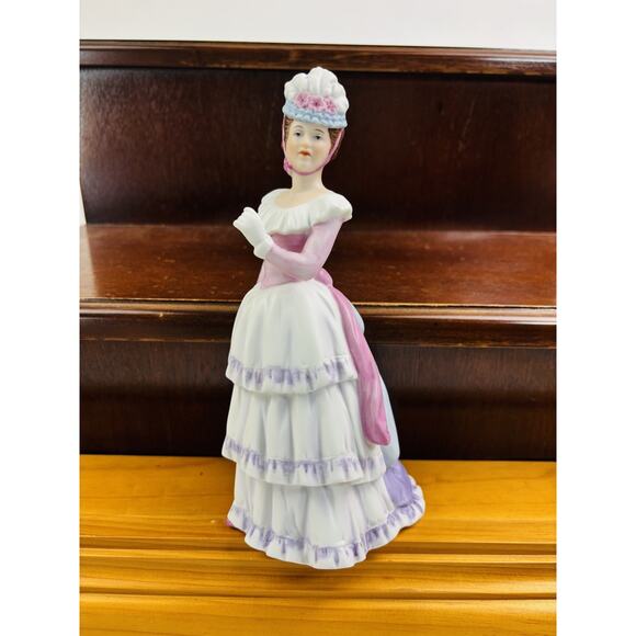 Homco #1431 Porcelain Figurine Victorian Lady 8.5 in - Picture 10 of 16